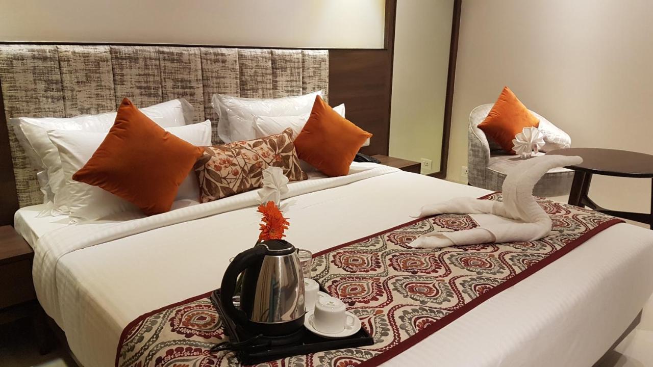 Hotel Sumaditya ジャイプール エクステリア 写真